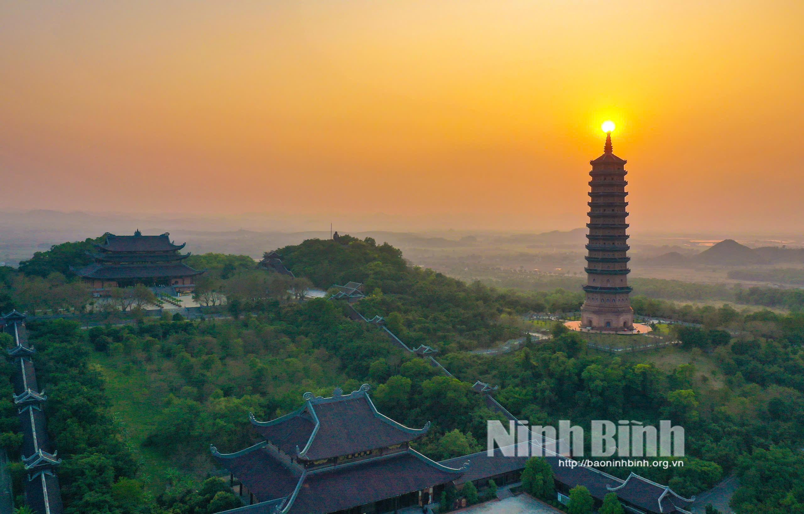Bai Dinh Pagoda sits within the Trang An Landscape Complex, a UNESCO World Cultural and Natural Heritage site.