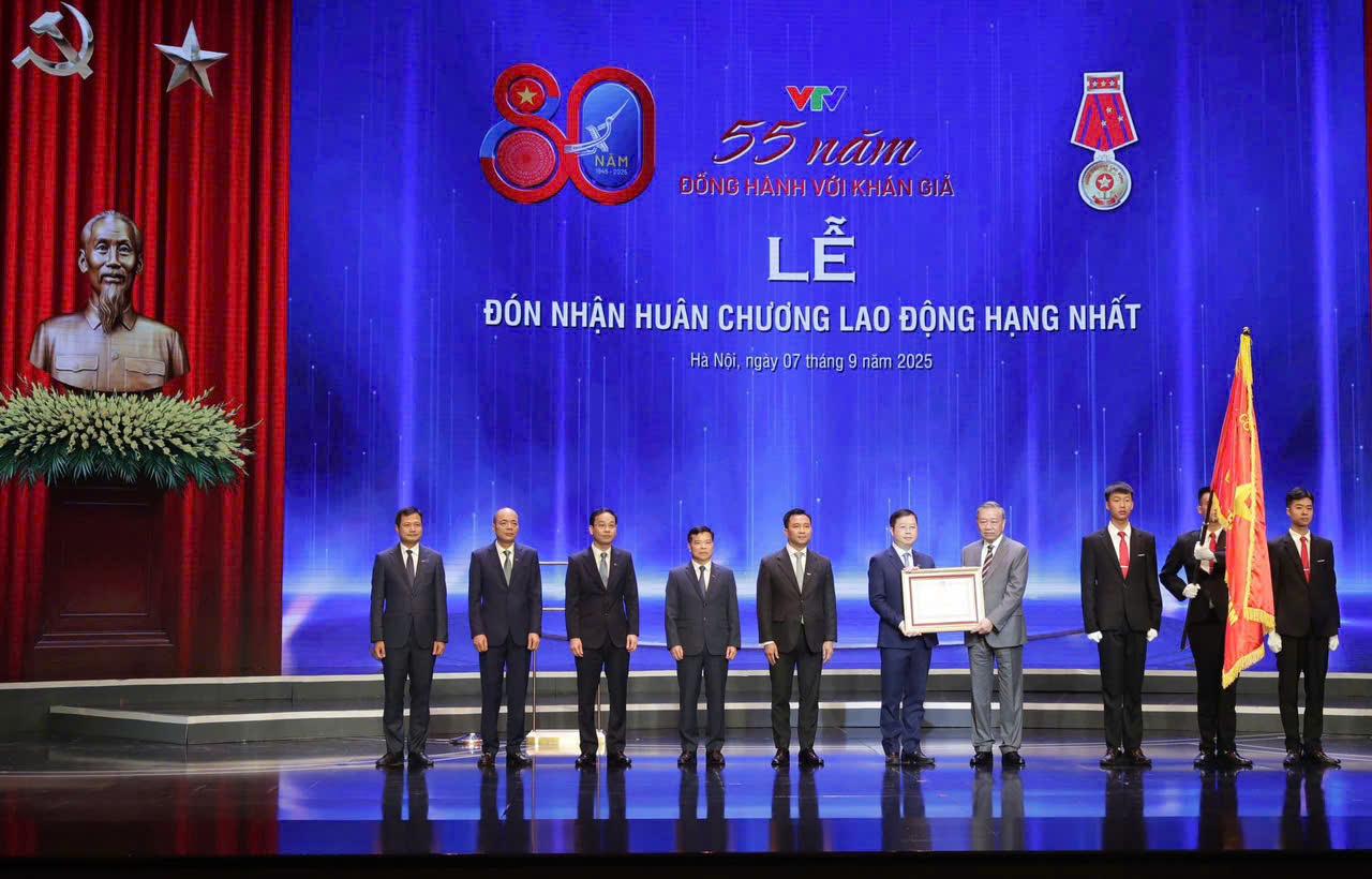 Party General Secretary To Lam and delegates at the launch of the Vietnam Today channel (Photo: VNA)