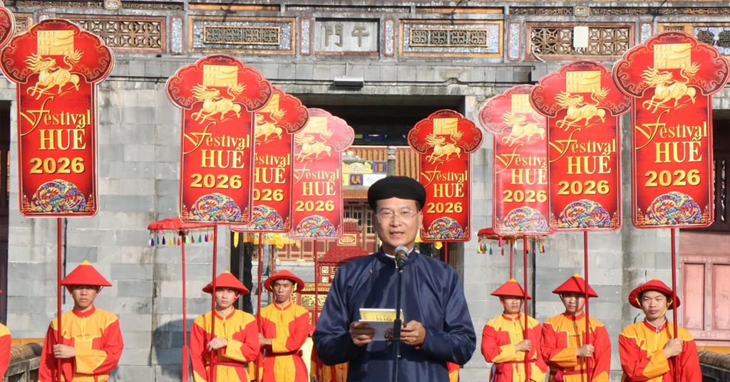 Director of the Hue Monuments Conservation Centre Hoang Viet Trung speaks at the January 1 ceremony announcing the Hue Festival 2026. (Photo: VNA)