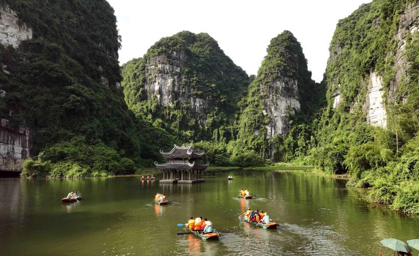 The Trang An Scenic Landscape Complex is a major attraction for visitors to Ninh Binh. (Photo: VNA)
