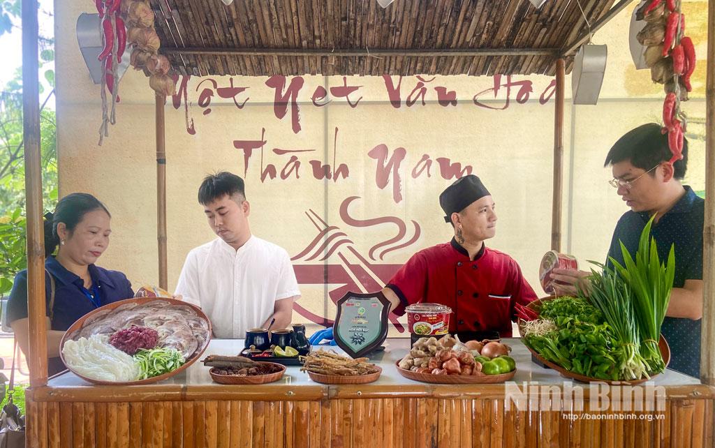 Product of Lac Hong beef noodle is recognised as three star OCOP product.