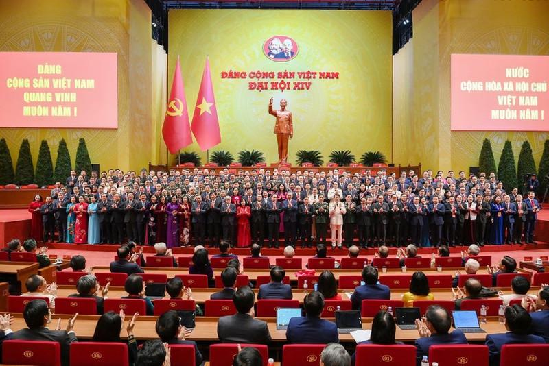 The 14th Party Central Committee makes its debut at the 14th National Party Congress.