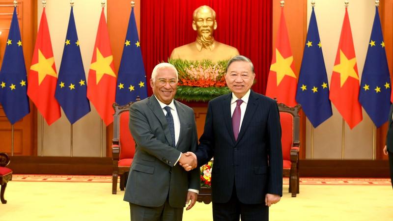 Party General Secretary To Lam (right) and President of the European Council (EC) António Costa (Photo: Dang Khoa)