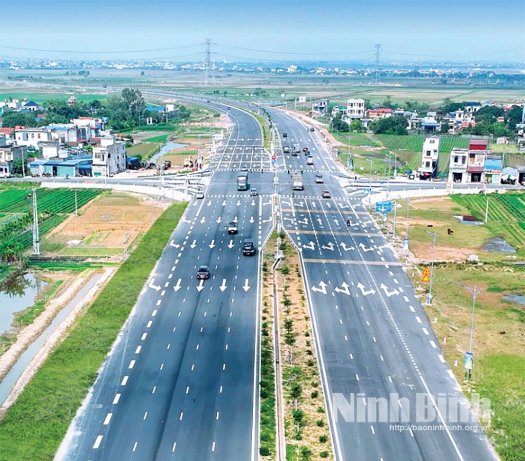 The Nam Dinh-Lac Quan-Ninh Co coastal road.