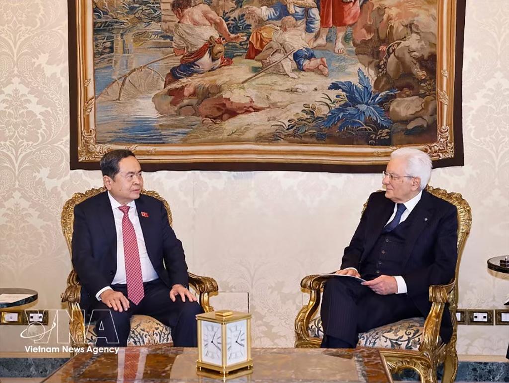 National Assembly Chairman Tran Thanh Man met with Italian President Sergio Mattarella at the Presidential Palace in Rome on the afternoon of April 14 (local time). Photo: VNA