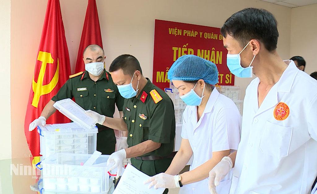 6,868 samples of martyrs’ remains have been handed over to the Military Forensic Institute for DNA testing to help identify the fallen combatants.