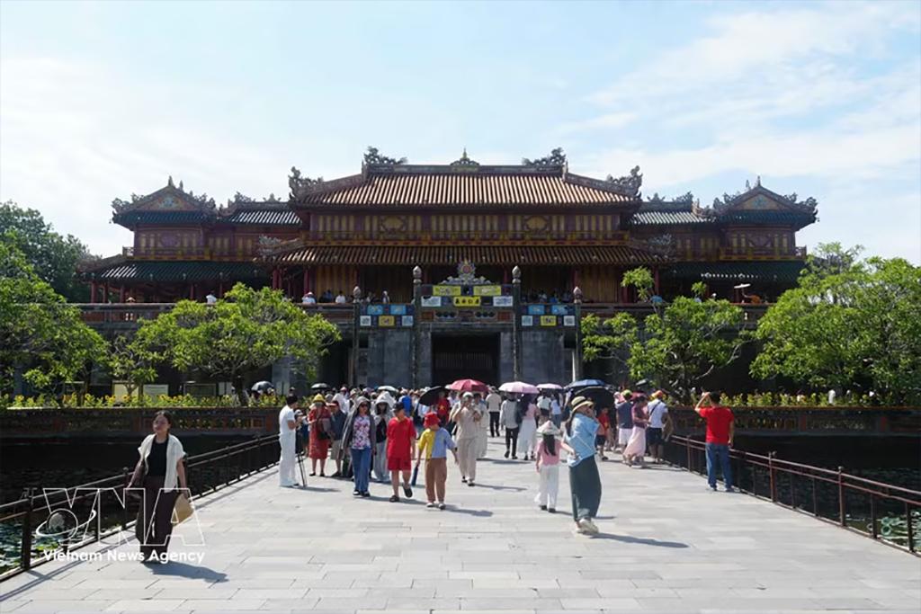 Tourist arrivals in Hue surge 231% during the National Day holiday. (Photo: VNA)