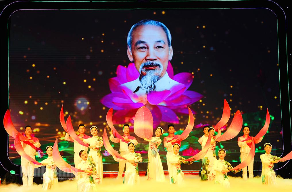 Ninh Binh marks 55 years of implementing President Ho Chi Minh's Testament and 65 years of his visit