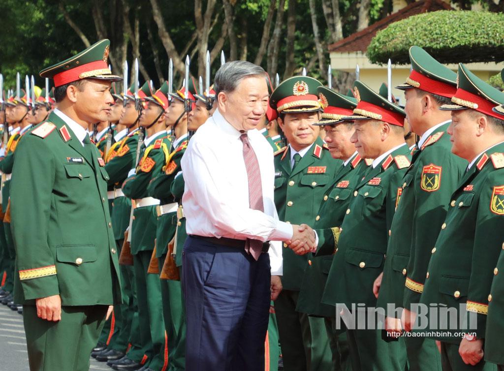Party General Secretary To Lam and officials of Army Corps 12 on August 5.