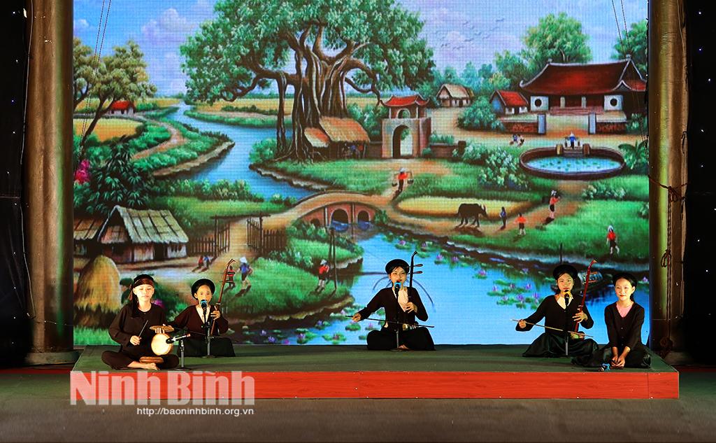 The enthusiatic participation of young people play a vital role in preseving and promoting the value of Xam singing in Yen Tu commune.