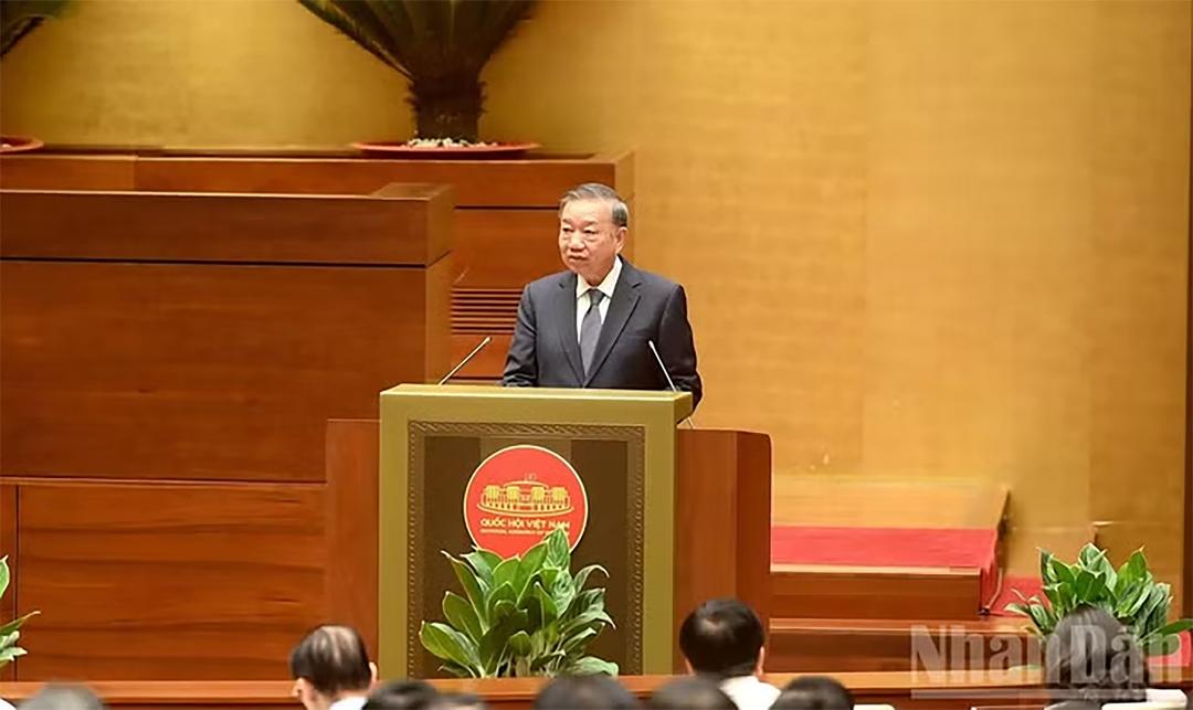General Secretary and State President To Lam, Head of the Steering Committee, chairs and delivers a keynote address at the National Conference reviewing one year and six months of the implementation of Resolution No. 57-NQ/TW. Photo: DANG KHOA.