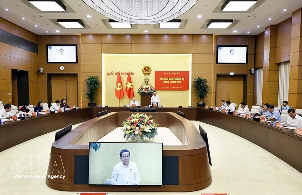 National Assembly (NA) President Tran Thanh Man chairs a meeting of the NA Party Committee’s standing board to discuss personnel work and several other important matters. (Photo: VNA)