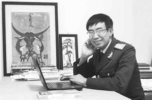 Nhà văn Sương Nguyệt Minh.