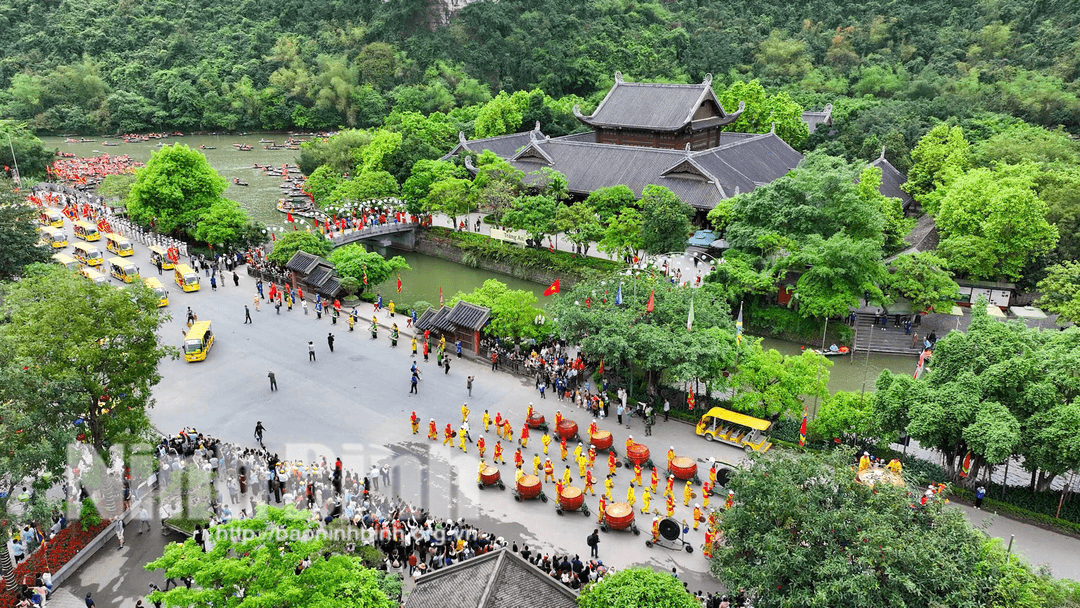 Lễ hội Tràng An năm 2025. Ảnh: Ngọc Linh