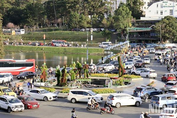 Vietnam's tourism sector records strong growth during Lunar New Year holiday