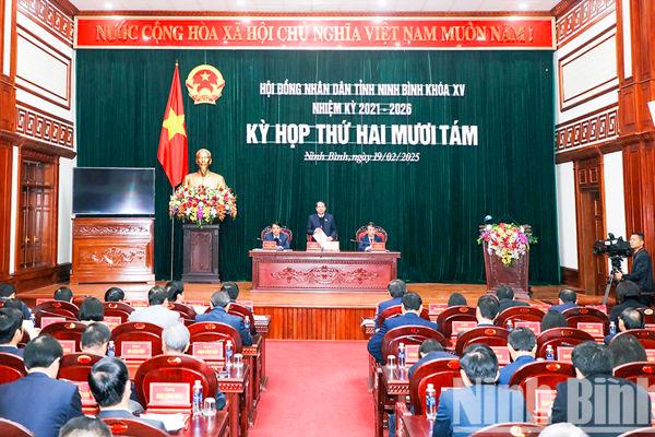 Provincial People's Council adopts Resolution on re-arranging departments
