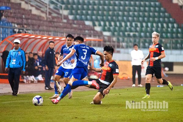Phu Dong Ninh Binh retain top place in Gold Star V. League 2