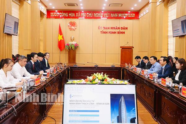 Chairman of provincial People’s Committee works with Japanese investor