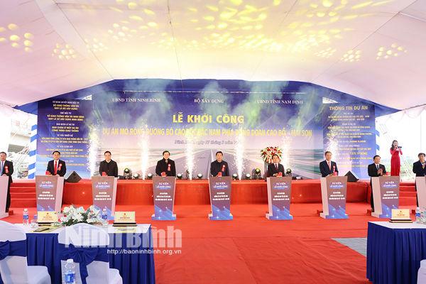 Project to expand eastern North-South expressway’s Cao Bo - Mai Son section launched