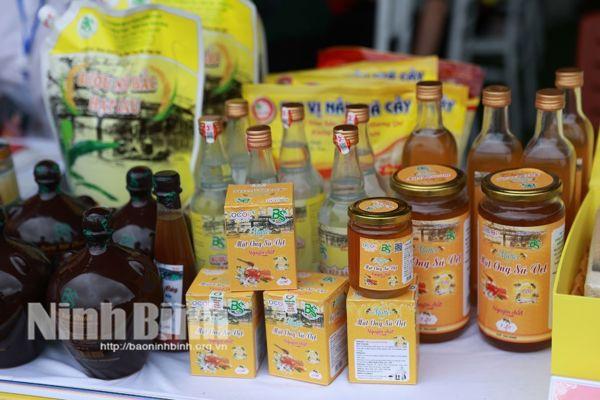 Ninh Binh develops OCOP products associated with local identity