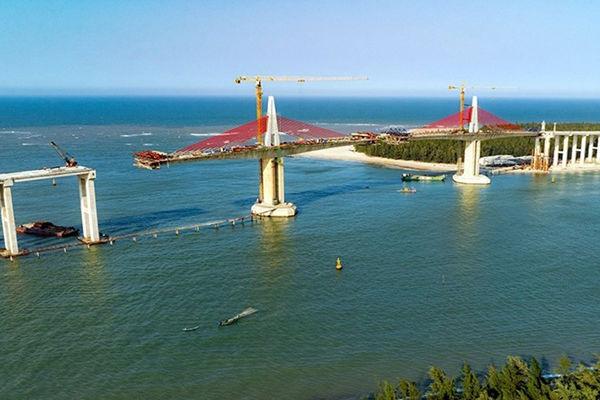 The leading role of public investment