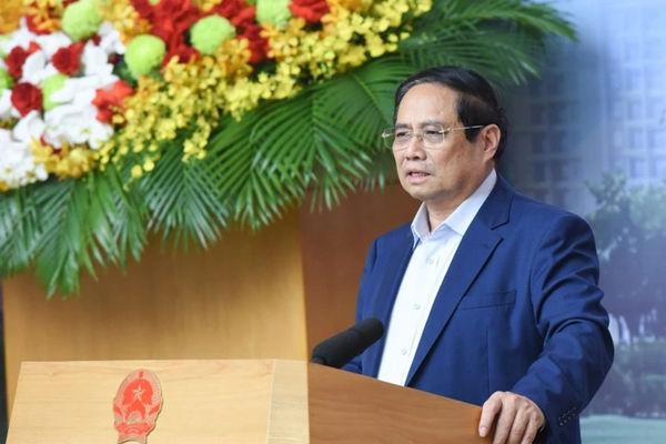 PM demands strong determination to secure 100,000 social housing units in 2025