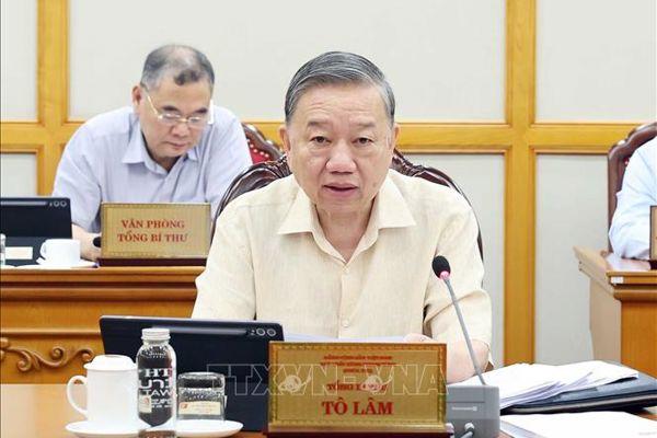 Party chief calls for strengthened leadership to ensure efficient operations of two-tier local administrations