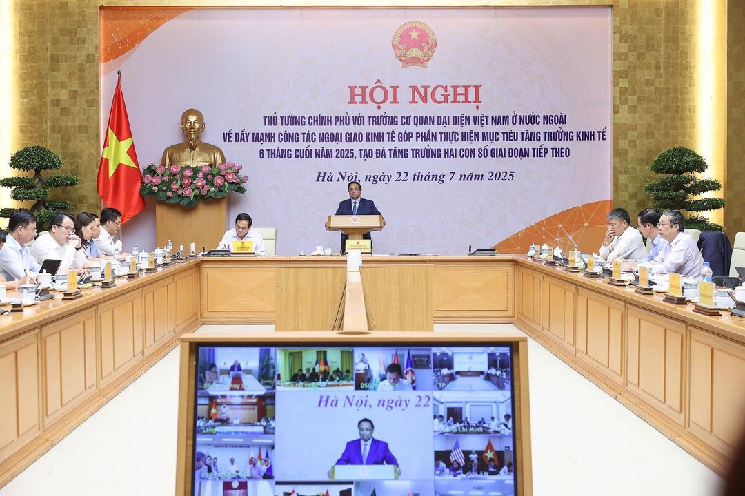 At the conference with heads of Vietnam’s overseas diplomatic missions on July 22, chaired by PM Pham Minh Chinh and Deputy PM and Minister of Foreign Affairs Bui Thanh Son. (Photo: VNA)