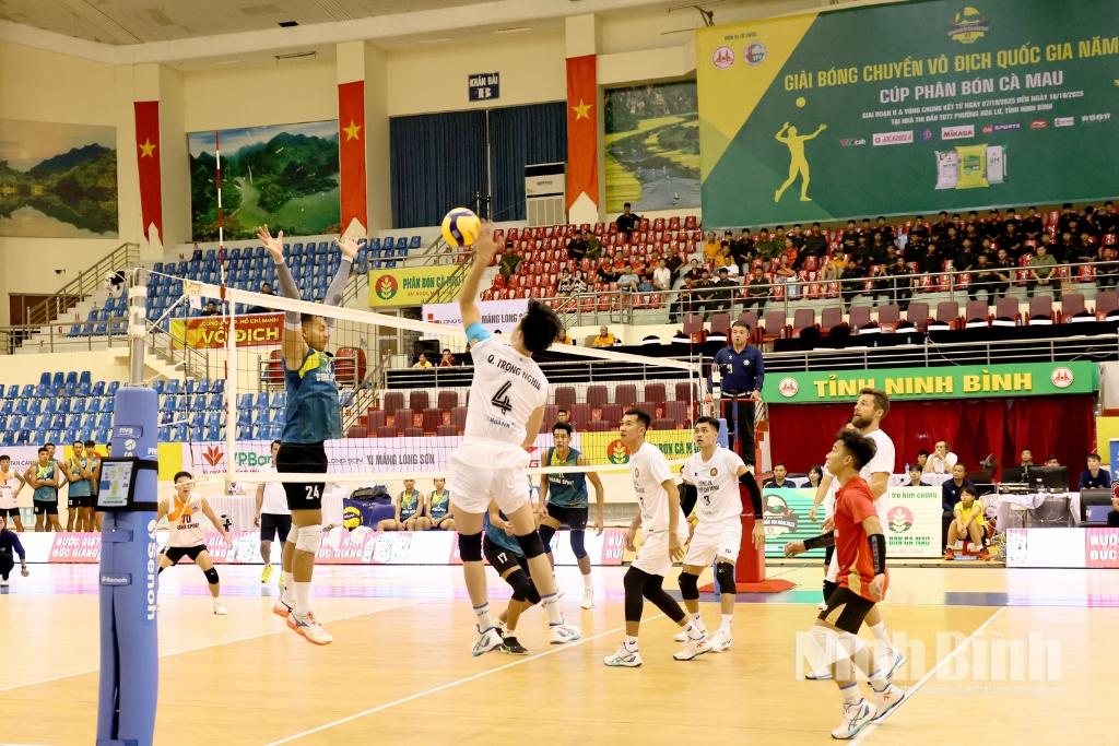 Ho Chi Minh City Public Security Club beat Da Nang 3-0.
