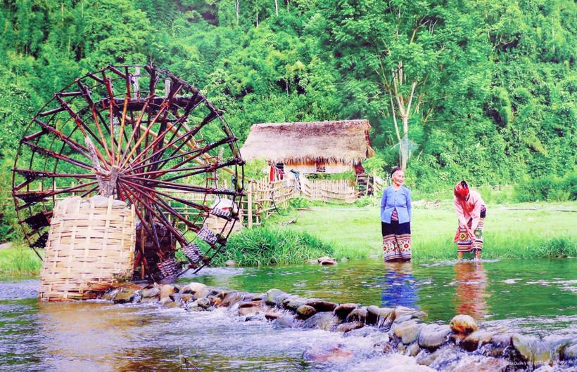 Residents in the buffer zone of the UNESCO-recognised Western Nghe An Biosphere Reserve (Photo: VNA)