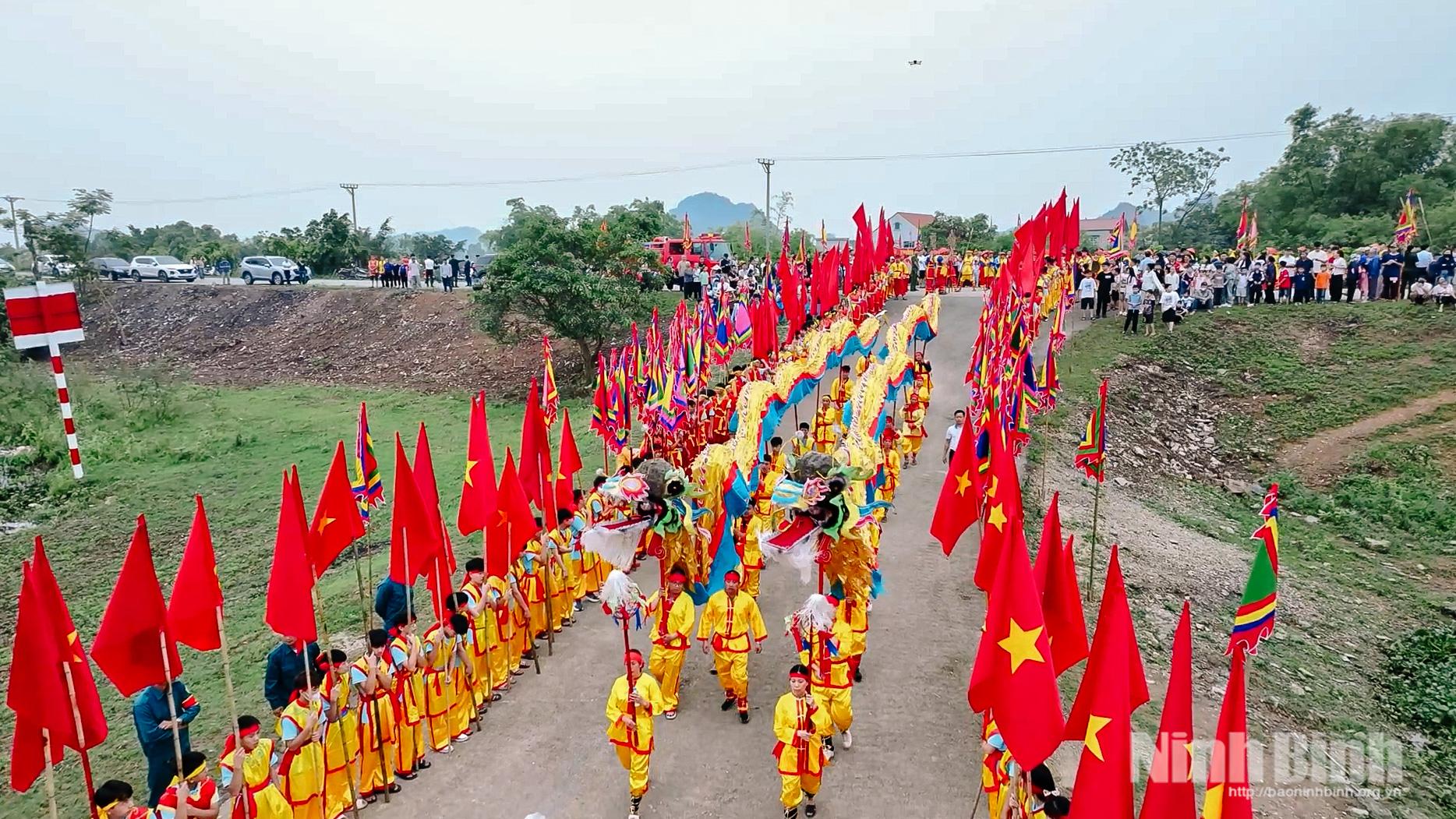 Water processing ritual at Hoa Lu Festival.