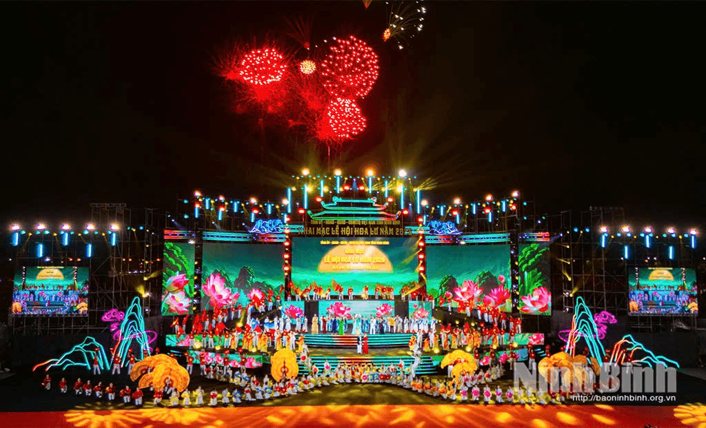 Special art programme at the opening ceremony of Hoa Lu Festival.