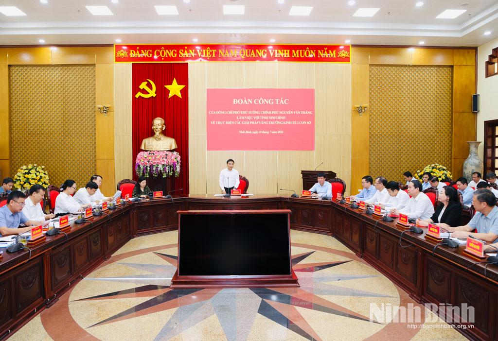 Deputy Prime Minister Nguyen Van Thang chaired a working session with leaders of Ninh Binh