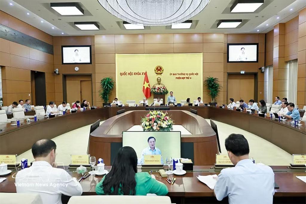 A session of the NA Standing Committee (Illustrative image: VNA)