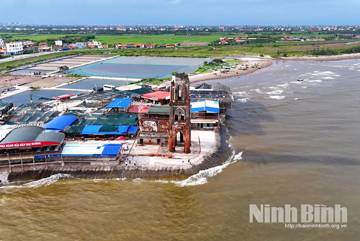 Hai Ly beach church climate change relic site recognised as tourist attraction