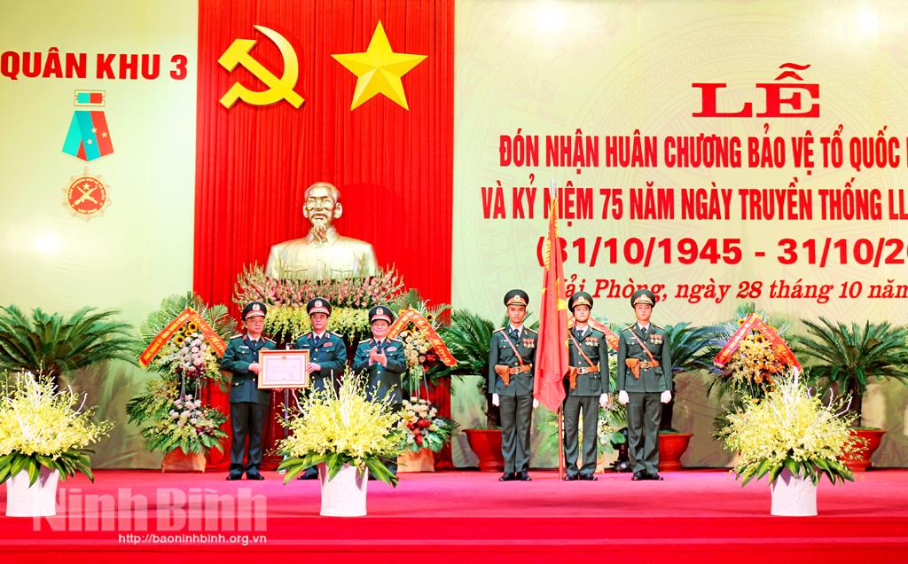 Military Region 3 Command receives first-class Fatherland Protection Order