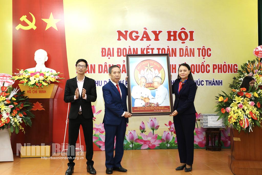 Top province's leaders attend great national solidarity festival in localities