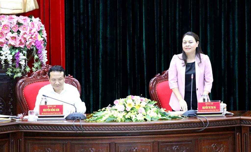 Contributing ideas to draft document submitted to Ninh Binh Party Congress