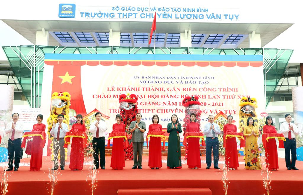 Inauguration and new school year starting ceremony of Luong Van Tuy High School for the Gifted