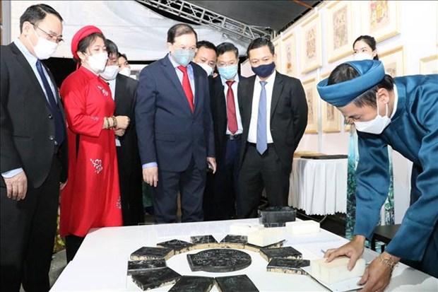 Ninh Binh kicks off exhibition on Vietnam's cultural heritage, scenic landscapes, handicrafts
