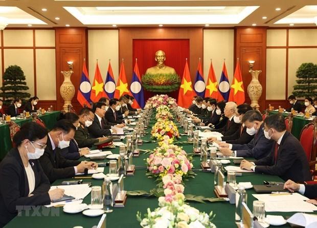 Vietnam-Lao special relations continue to be nurtured