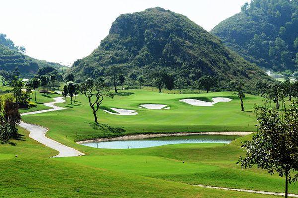 Ninh Binh to close golf courses from May 16