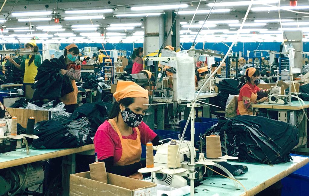 Ninh Binh works to accelerate disbursement of Government's aid package for COVID-19-hit people