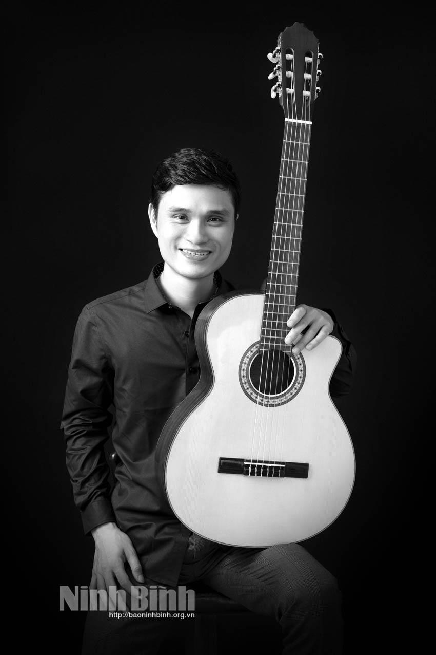 Phạm Chí Linh, nhạc sỹ trẻ say mê sáng tác