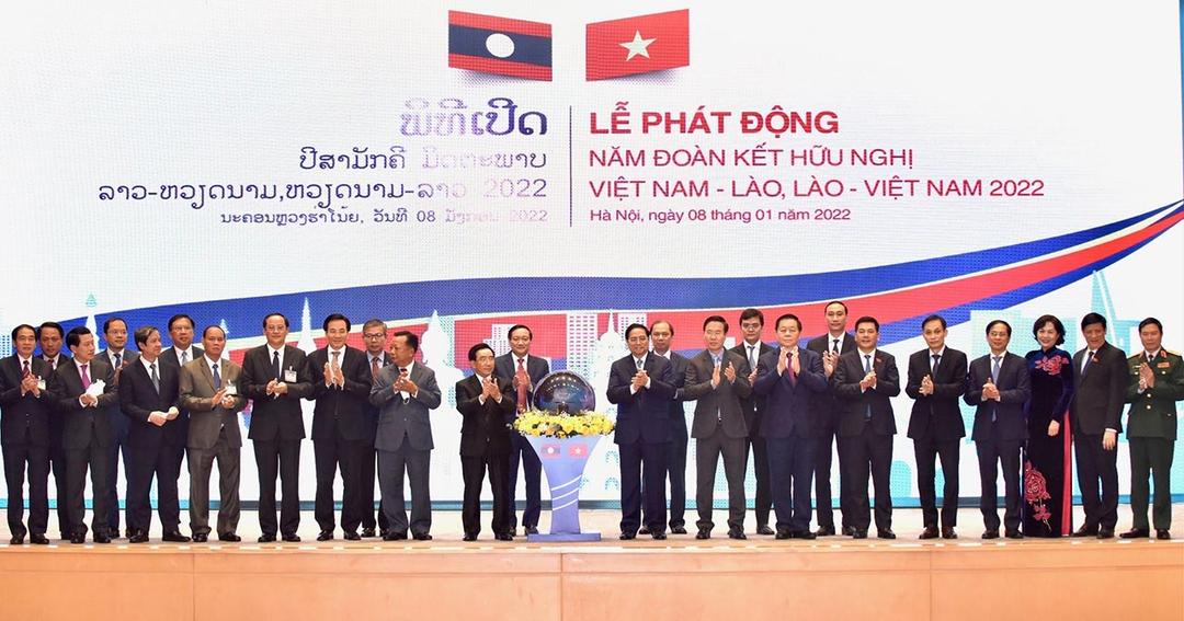 PMs launch Vietnam - Laos, Laos - Vietnam Solidarity and Friendship Year