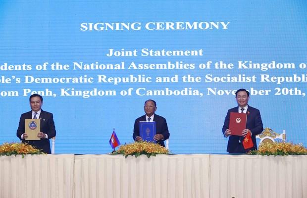 National Assemblies of Vietnam, Laos, Cambodia sign joint statement on summit mechanism