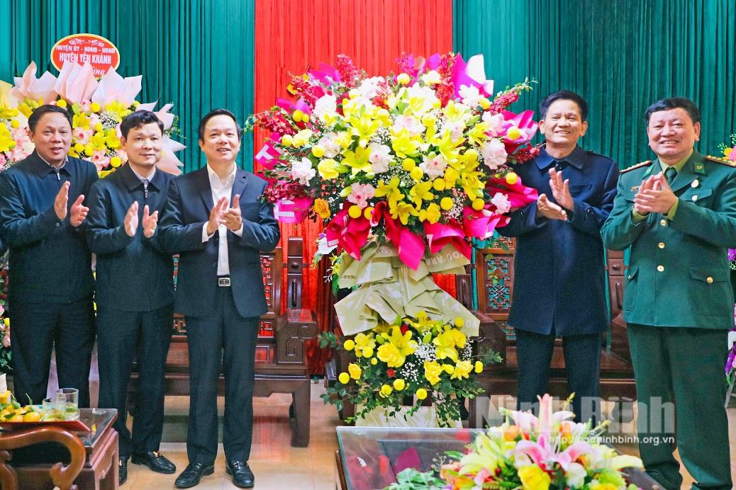Ninh Binh's Chairman congratulates war veteran on the 33th founding anniversary