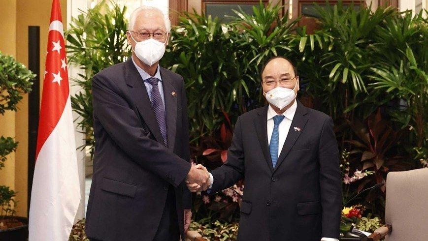 President meets Singapore's former PM Goh Chok Tong, senior minister Teo Chee Hean