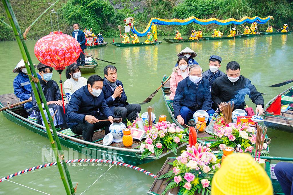 Bai Dinh Pagoda Festival begins in Ninh Binh