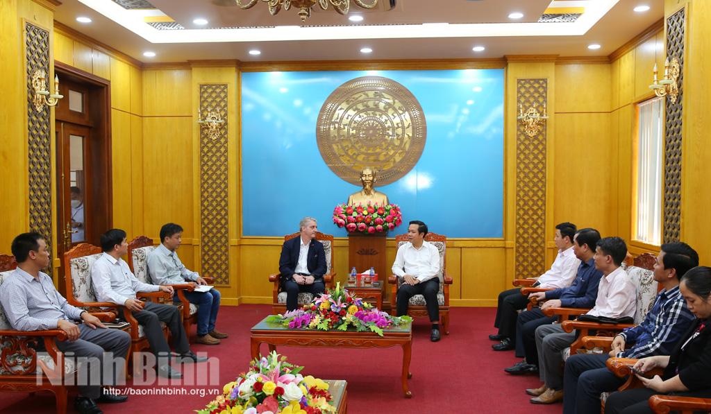 Chairman of provincial People's Committee works with senior experts of Avestos Group